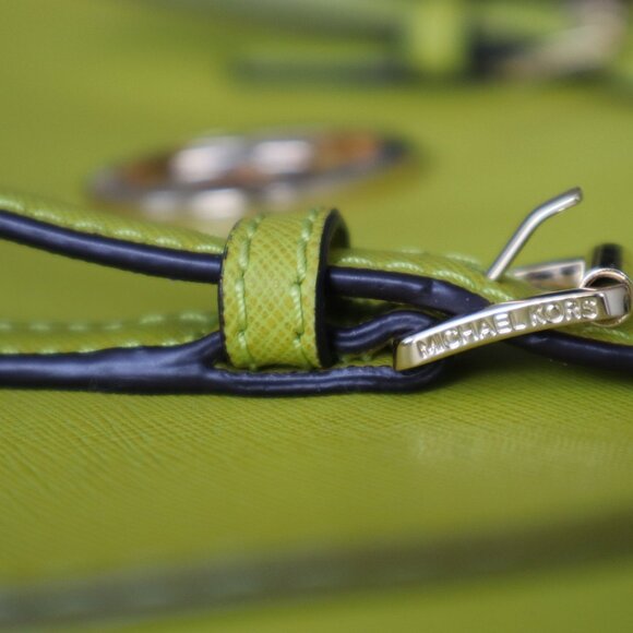 Michael Kors Apple green Jet Set Tote - Picture 6 of 10